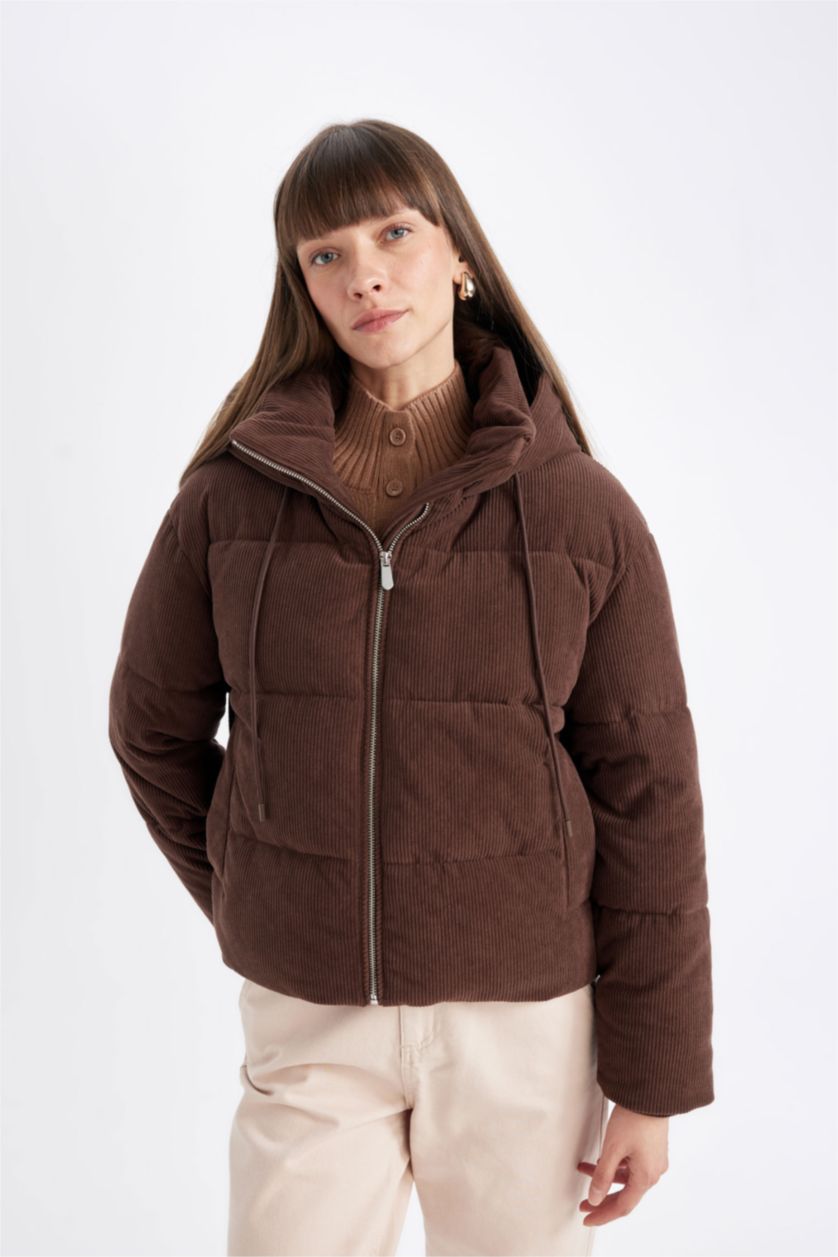 Kadın Kahve Kadife Şişme Mont Kapüşonlu Fermuarlı Cepli