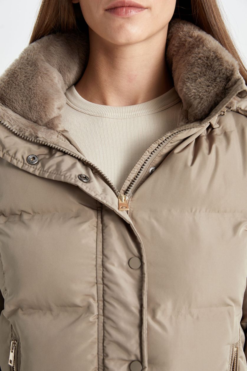 Kadın Vizon Su Geçirmez Puffer Şişme Mont Kapüşonlu Fermuar Çıtçıt Kapmalı Cepli