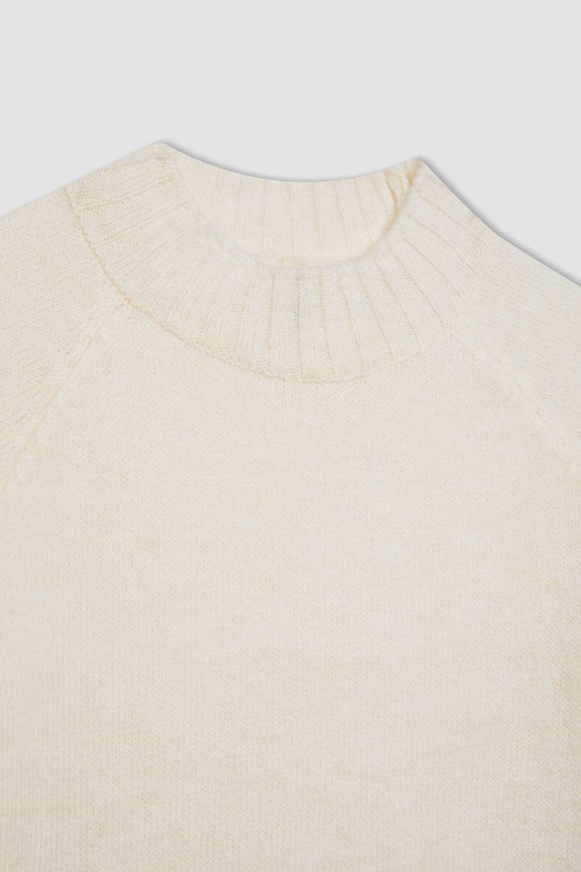 Kız Çocuk - Genç Kız Ekru Standart Fit Bisiklet Yaka Triko Kazak Kız Çocuk