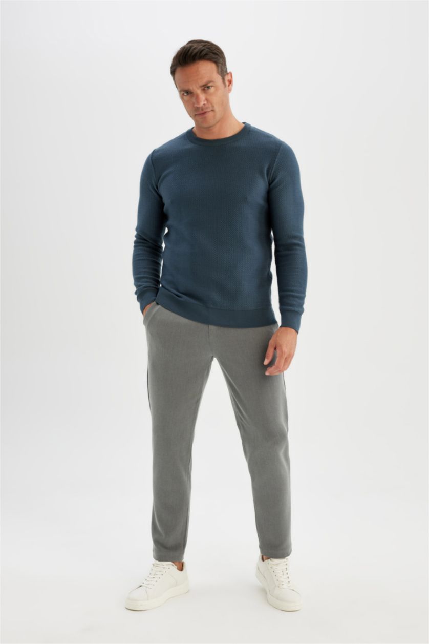 HOMME Indigo Pull en tricot Bleu à coupe standard et col rond