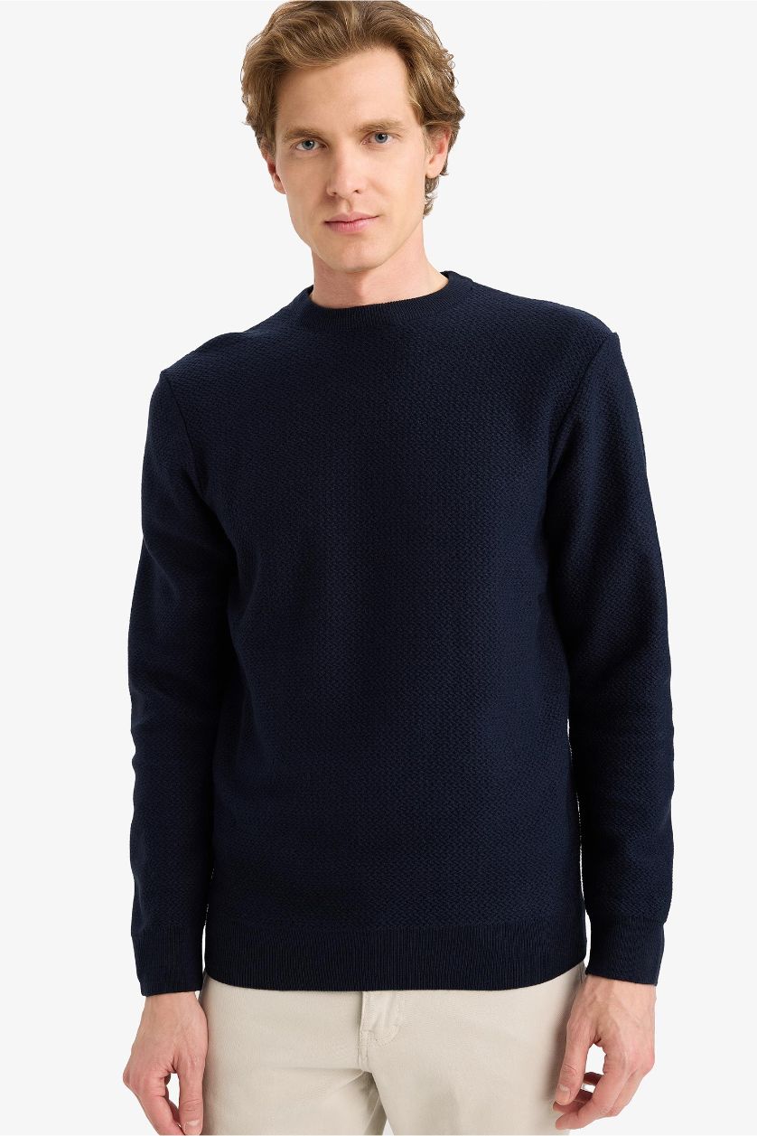 رجال كحلي بلوز تريكو قصة عادية بياخة مستديرة