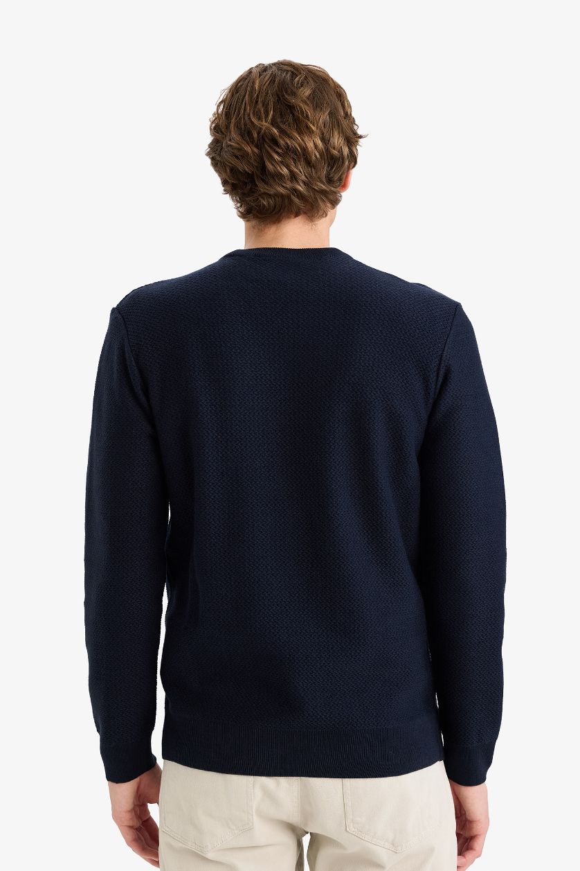 رجال كحلي بلوز تريكو قصة عادية بياخة مستديرة