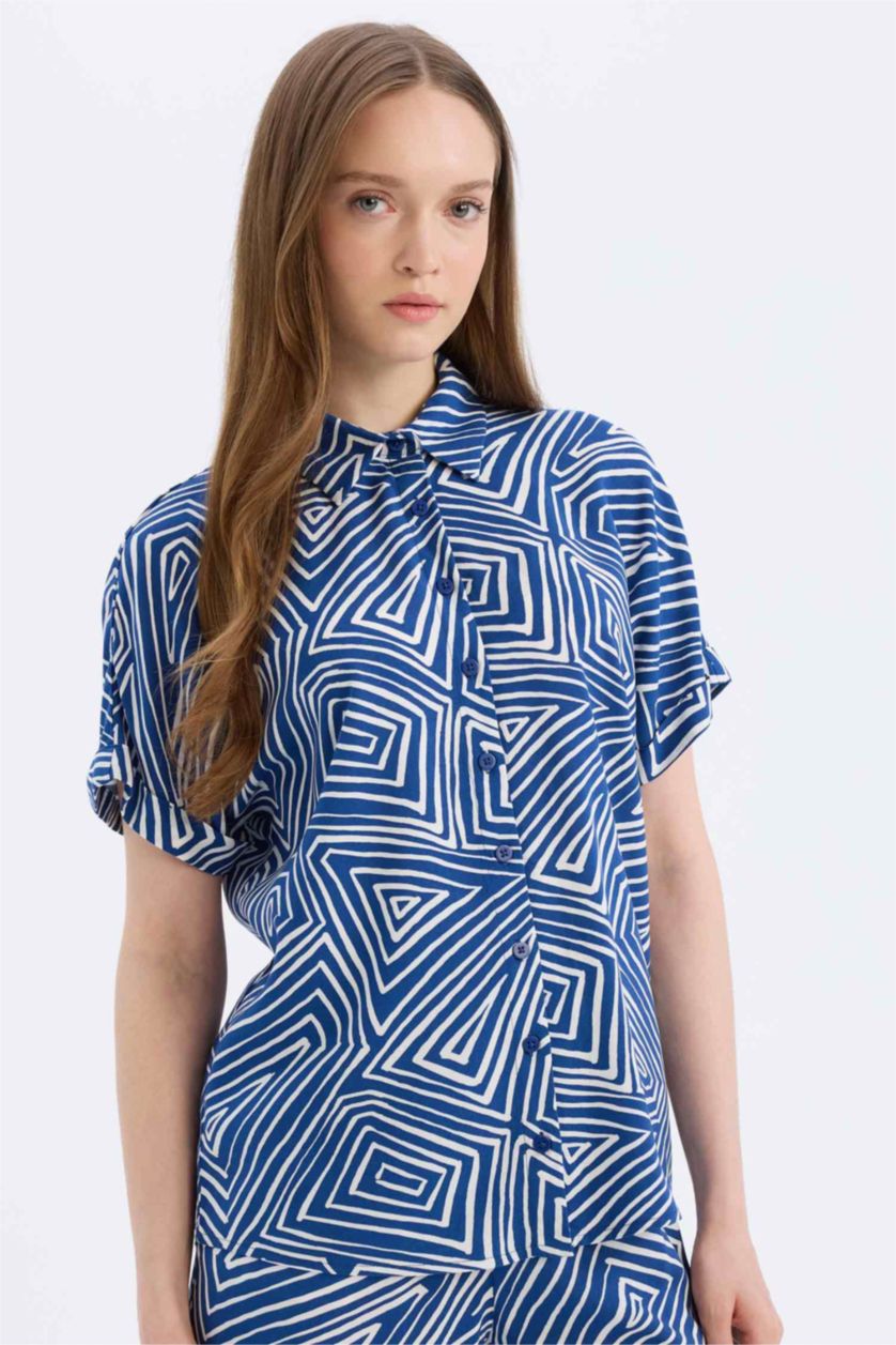 Kadın Koyu Mavi Regular Fit Desenli Kısa Kollu Gömlek