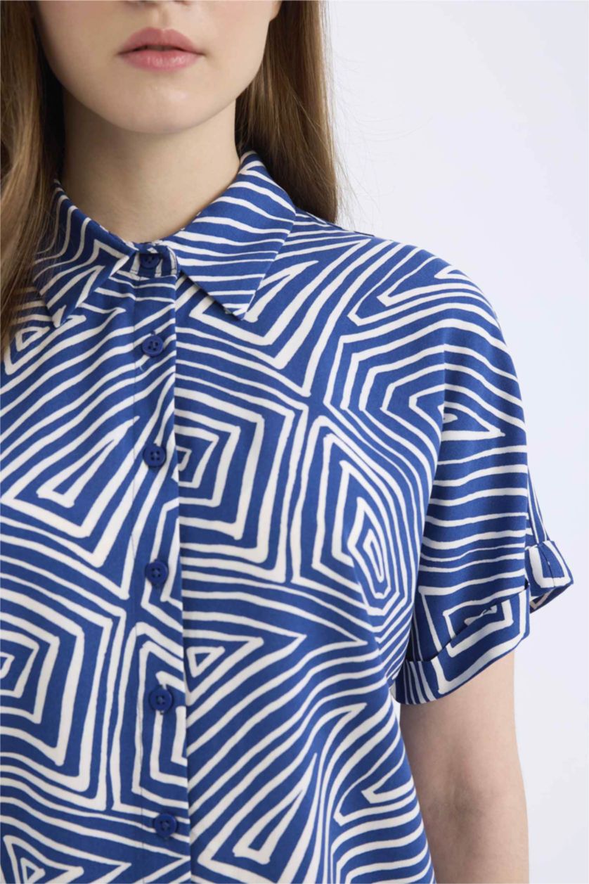 Kadın Koyu Mavi Regular Fit Desenli Kısa Kollu Gömlek