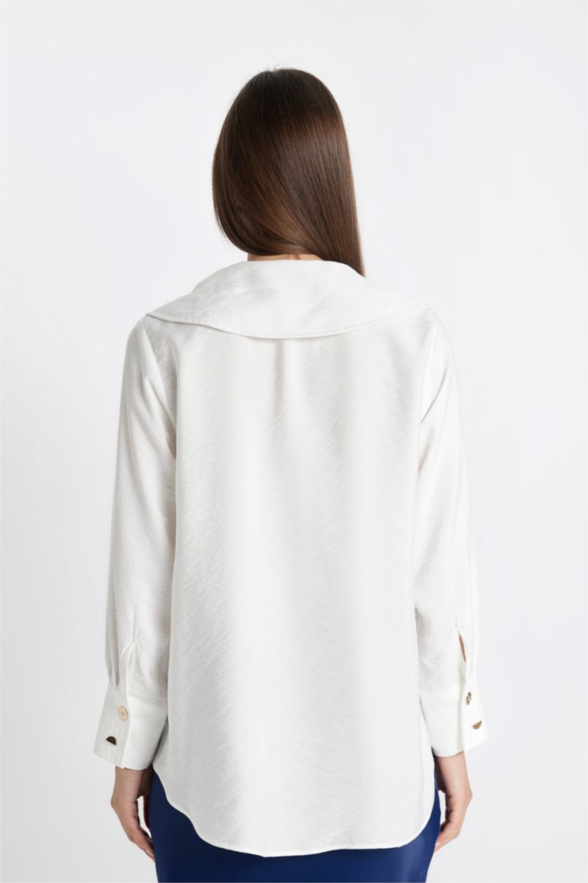 حريمي بيج فاتح تونيك قصة مريحة بياقة قميص