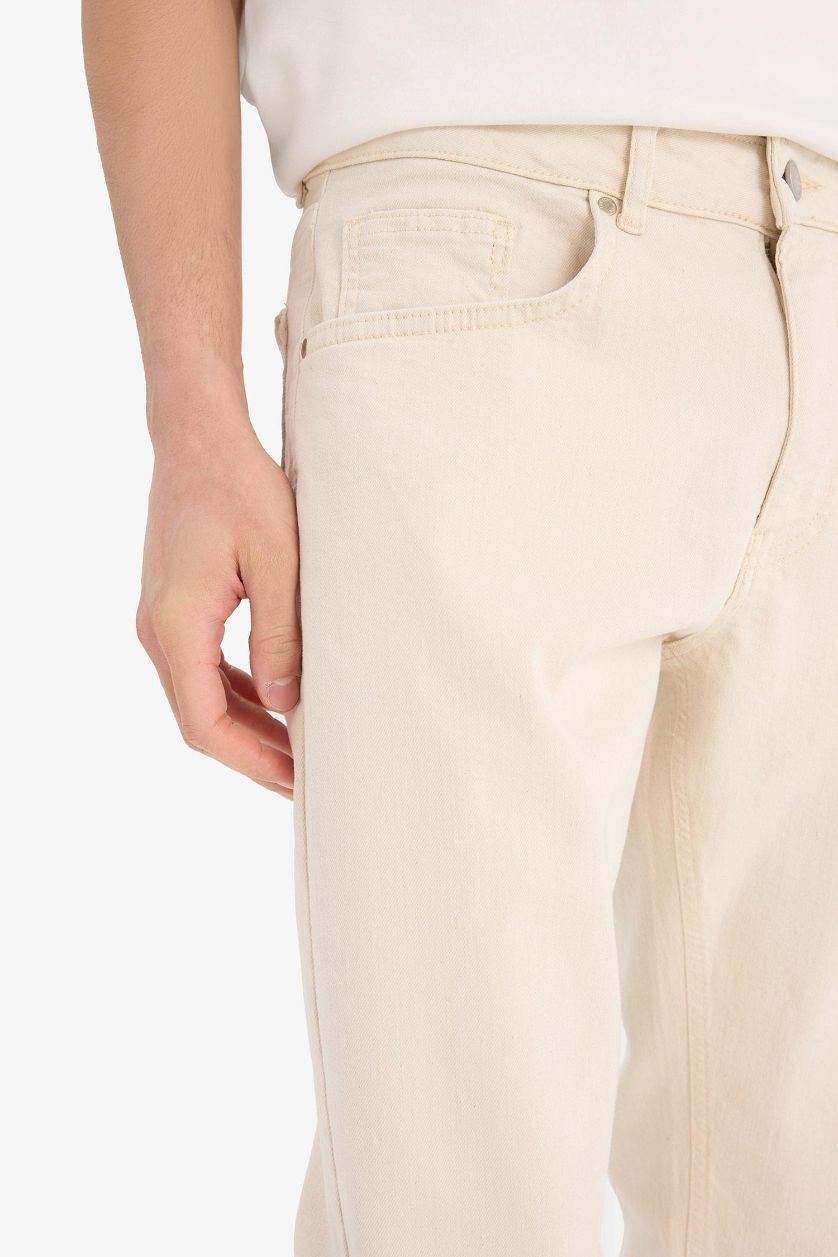 رجال اللون الرملي بنطرون جينز بساق ضيق