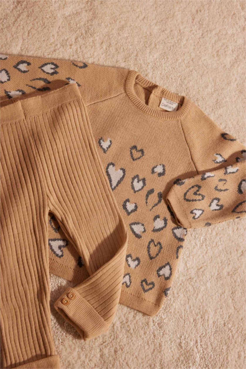 Kız Bebek Bej Kız Bebek 2'li Takım Leopar Desenli Triko Kazak Beli Lastikli Triko Alt