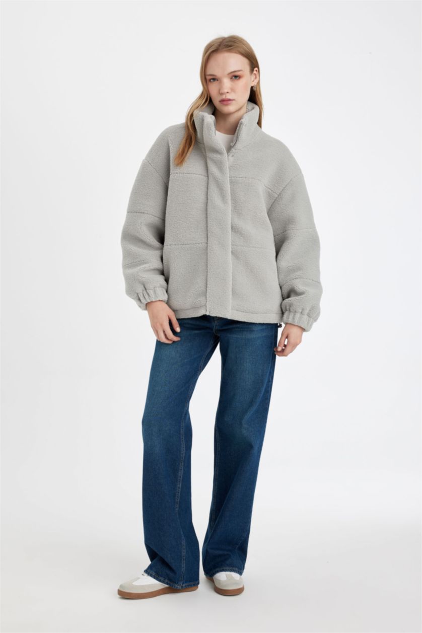 Kadın Açık Mavi Pelüş Mont Dik Yaka Fermuarlı Cepli Etek Ucu Ayarlanabilir Lastikli