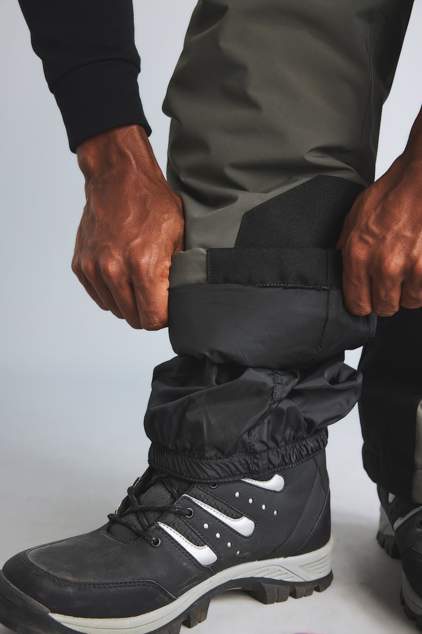 Erkek Koyu Haki Regular Fit Pantolon