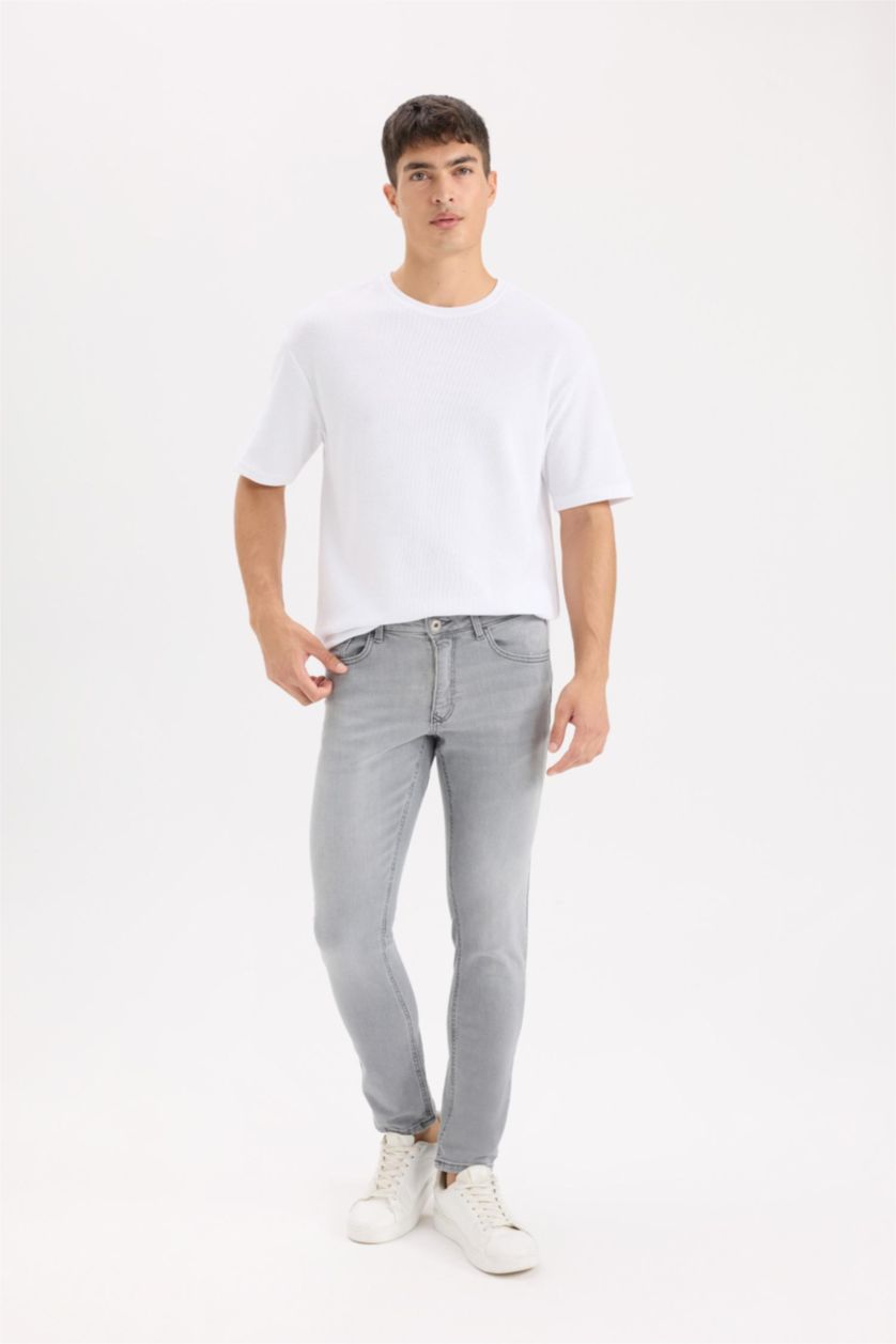 MAN Grey Pedro Slim Fit Normal Waist Skinny Leg Pocketed Jeans