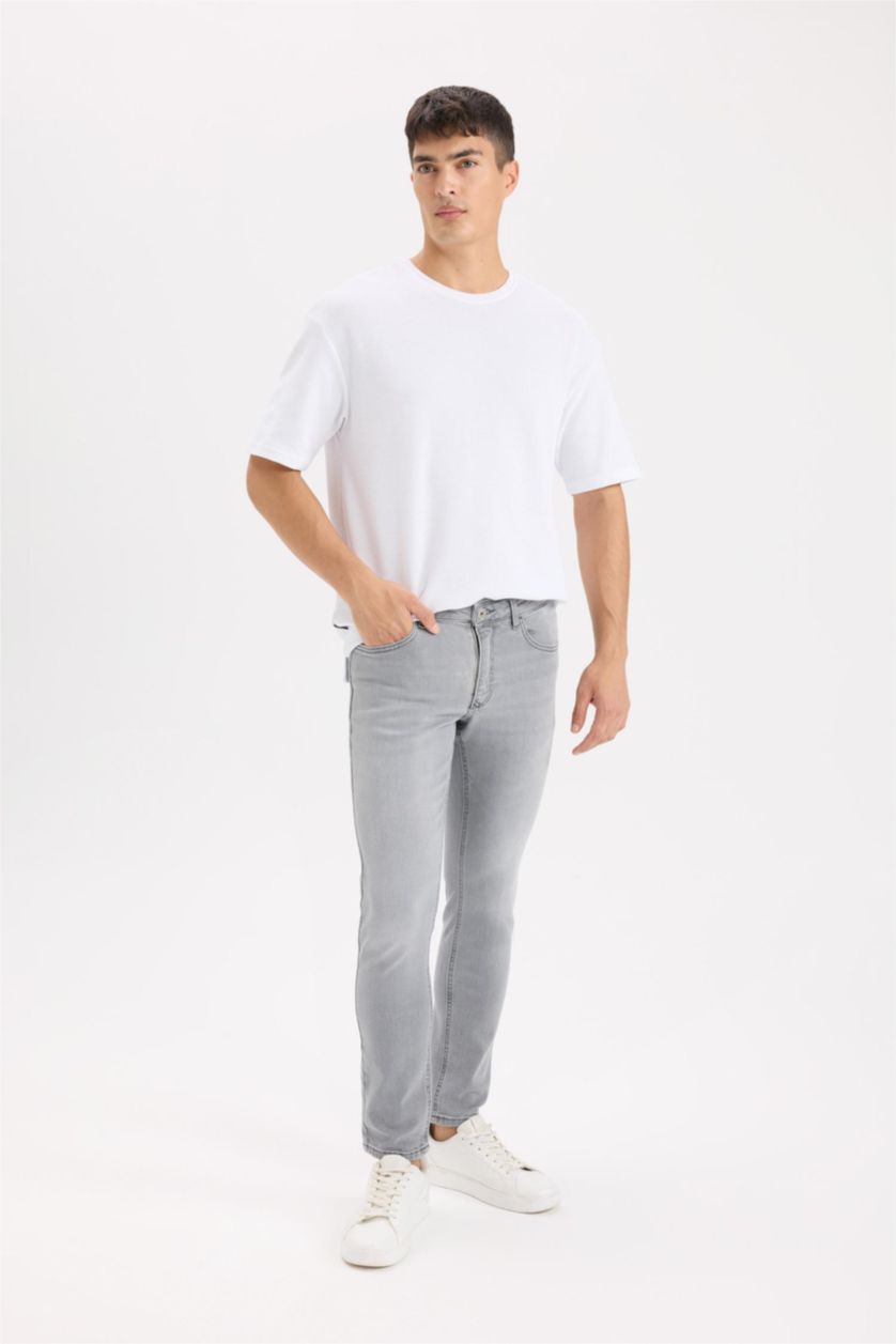 MAN Grey Pedro Slim Fit Normal Waist Skinny Leg Pocketed Jeans