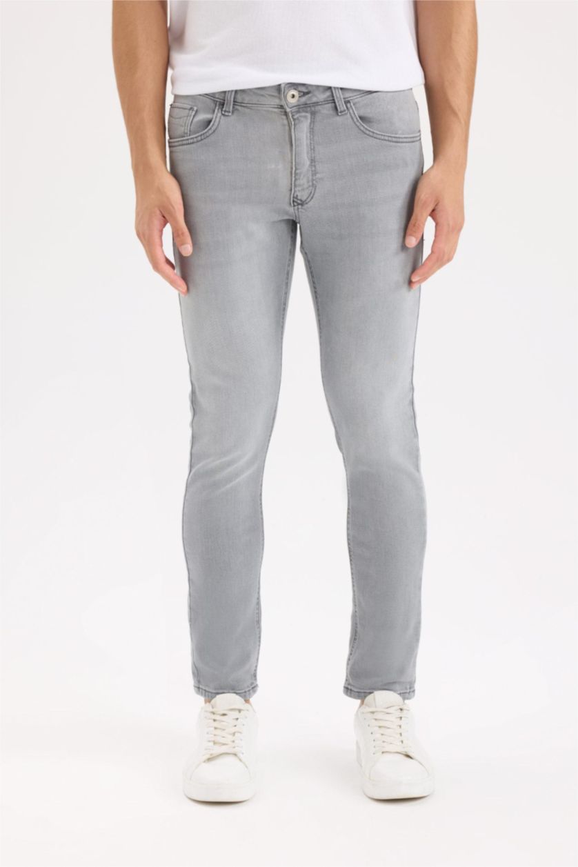 MAN Grey Pedro Slim Fit Normal Waist Skinny Leg Pocketed Jeans