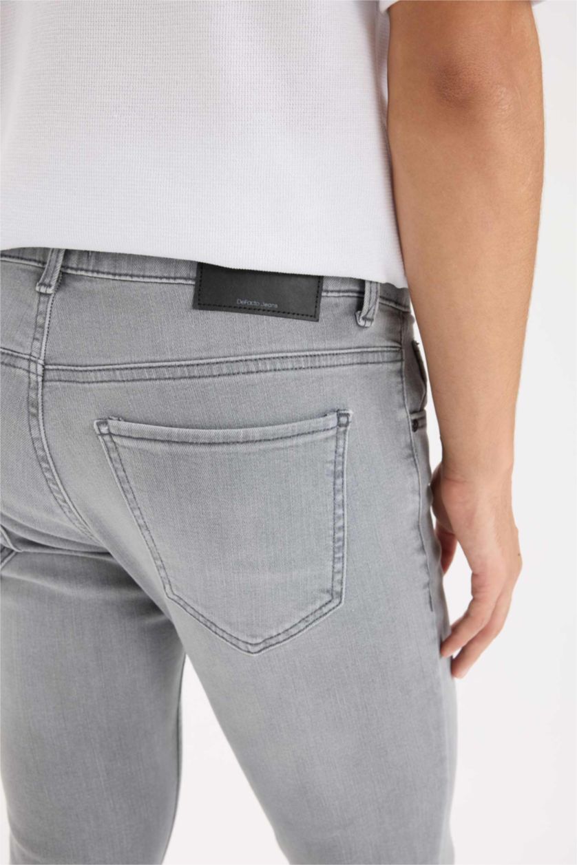 MAN Grey Pedro Slim Fit Normal Waist Skinny Leg Pocketed Jeans