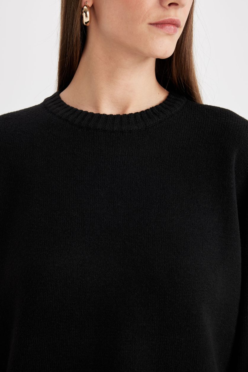 حريمي أسود بلوفر تريكو بيزك اوفر سايز برقبة مستديرة