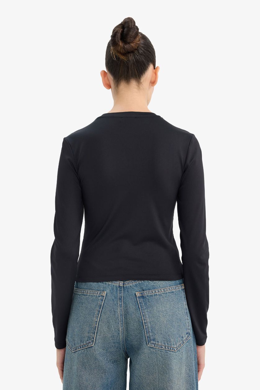 Woman Black Fitted Crew Neck Long Sleeve T-Shirt