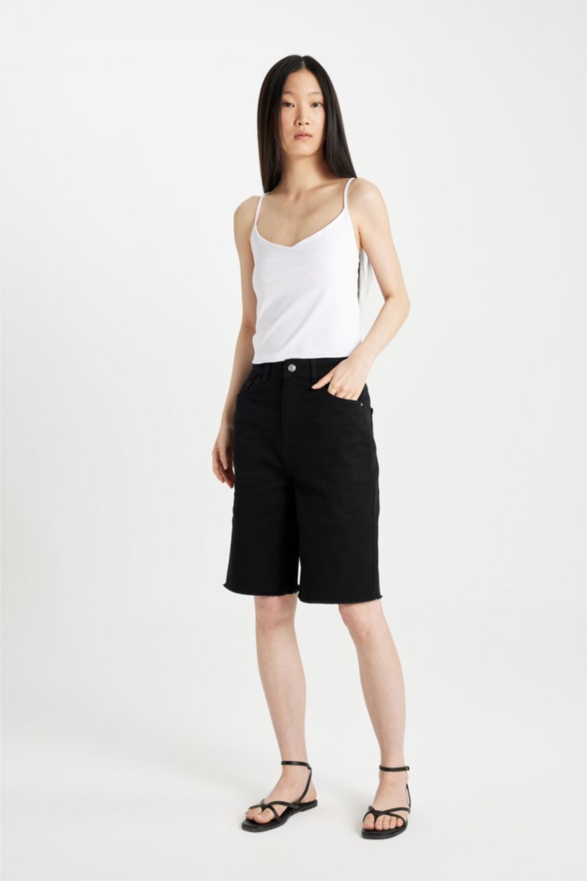 WOMAN Black High Waist Gabardine Capri