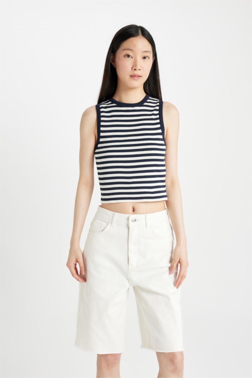 Woman White High Waist White Gabardine Capri