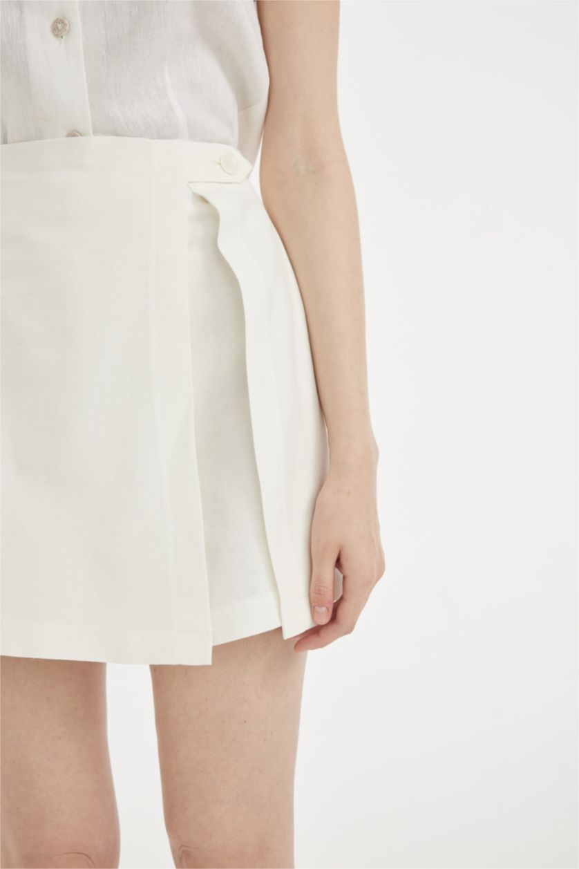 Woman White Regular Fit High Waist Linen Blend Skort