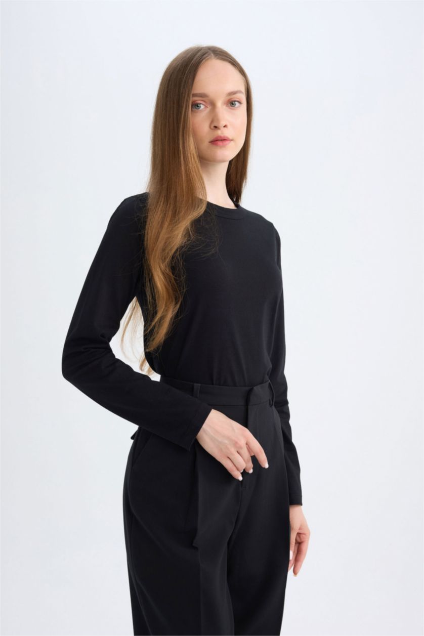 حريمي أسود تونيك سويت بيزك قصة عادية