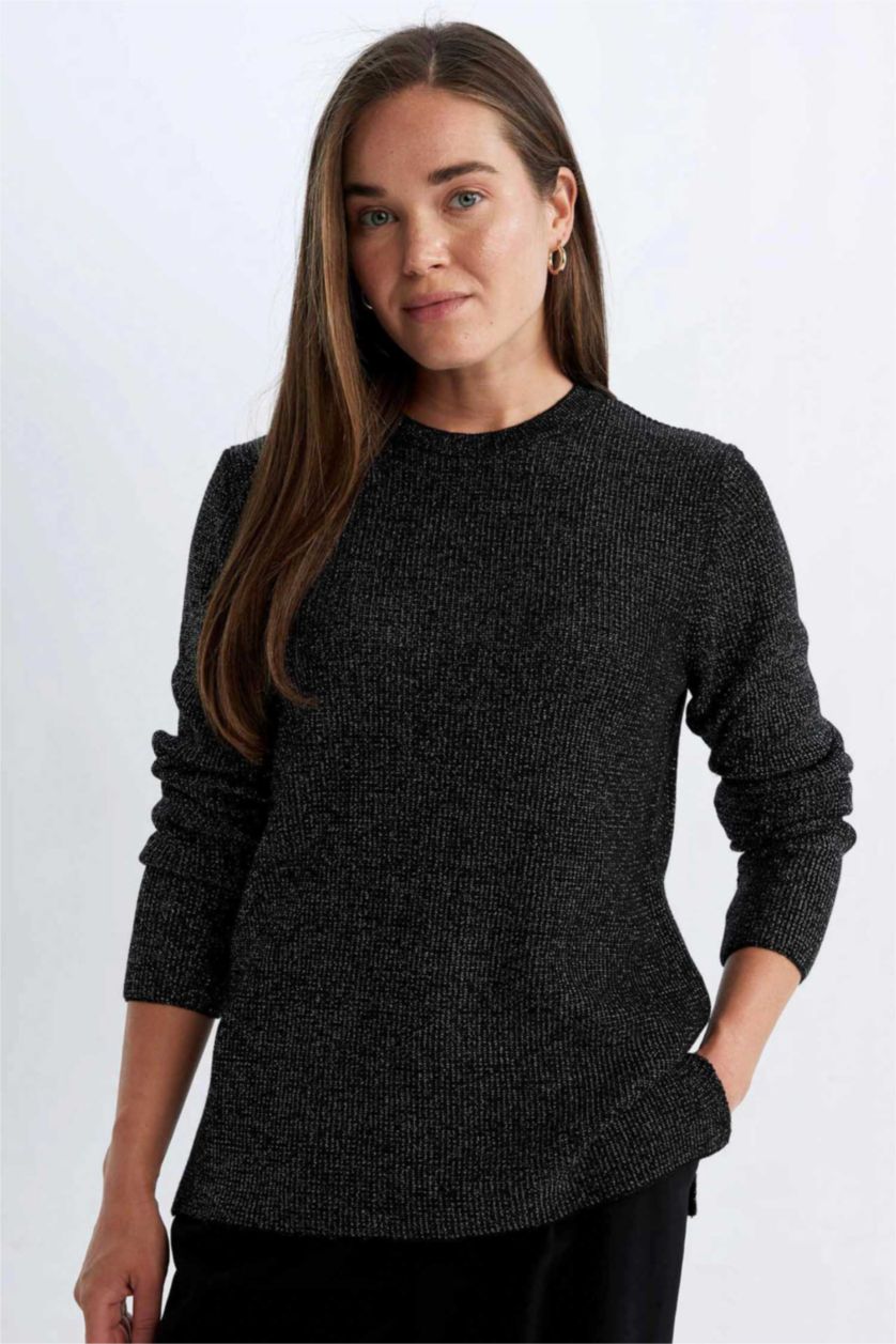 Kadın Siyah Regular Fıt Simli Kumaş Tunik