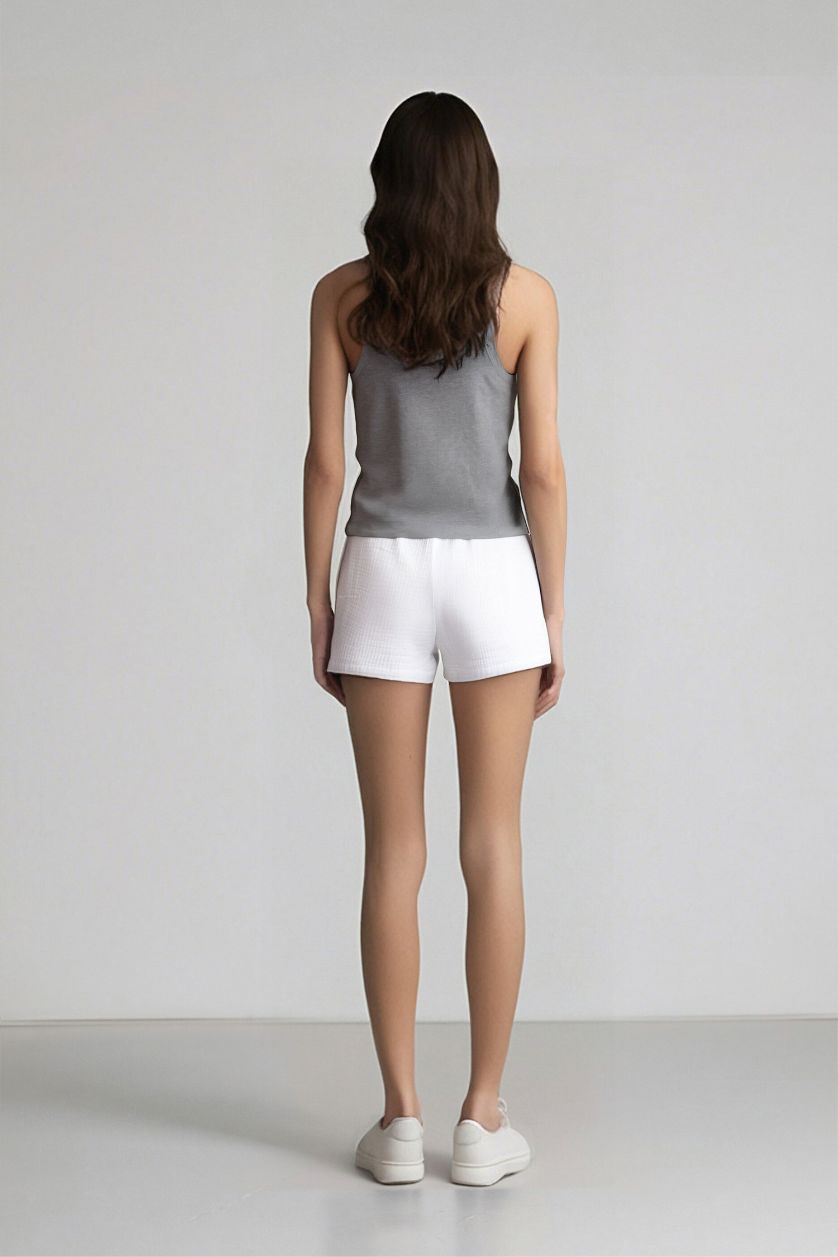 Woman White Relax Fit Muslin High Waist Short Leg Shorts