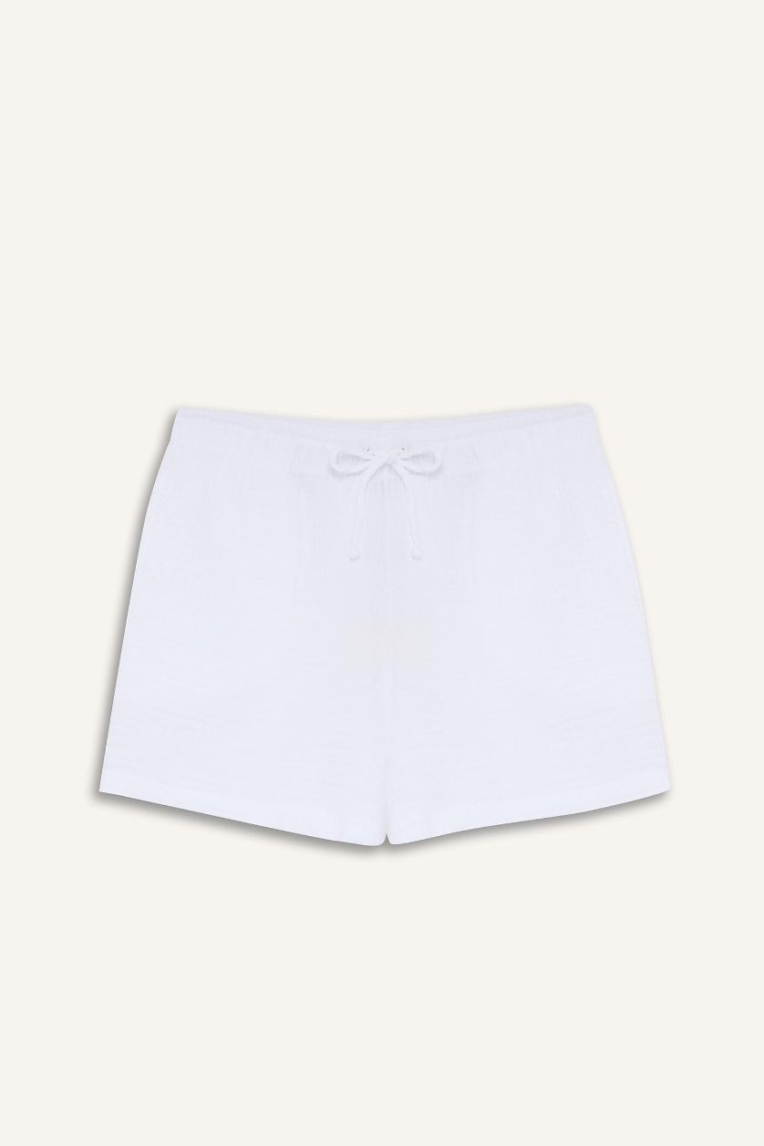 Woman White Relax Fit Muslin High Waist Short Leg Shorts