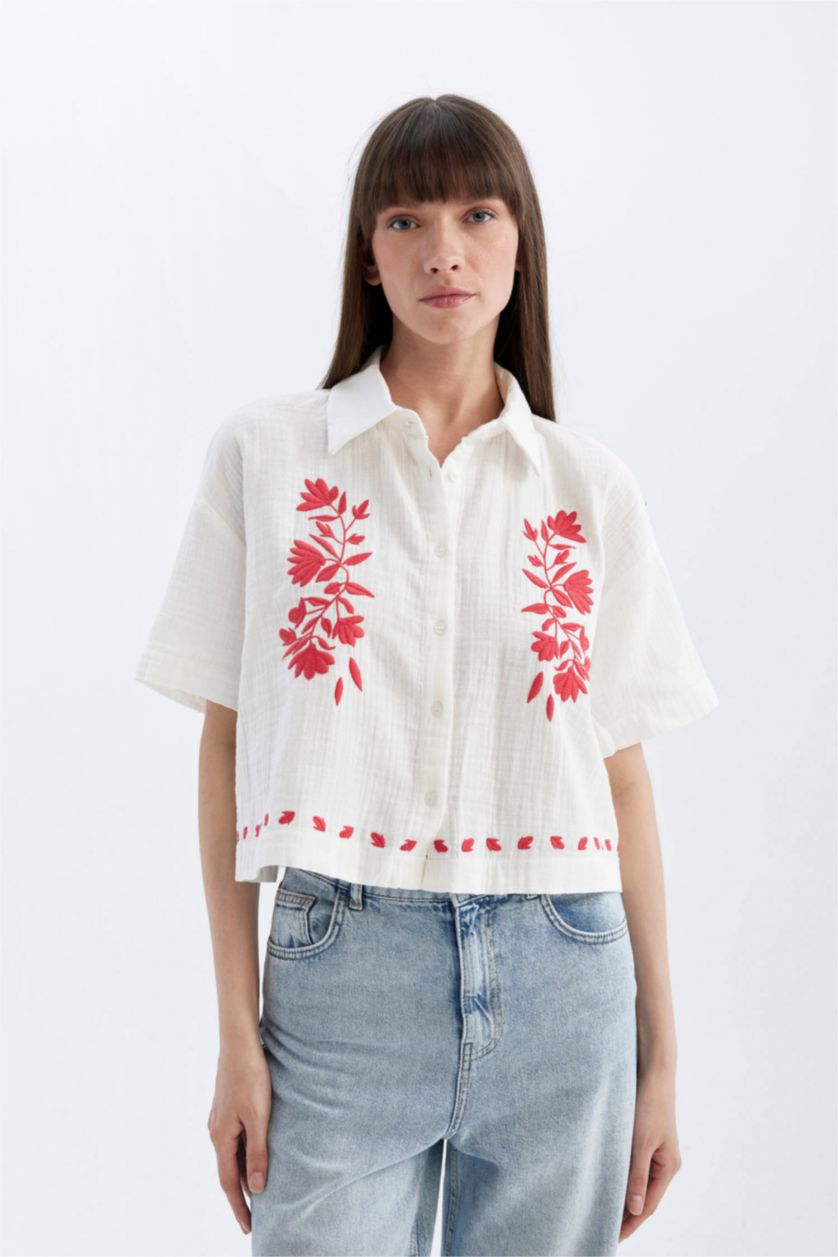 FEMME Blanc Chemise oversize en mousseline à manches courtes avec broderie