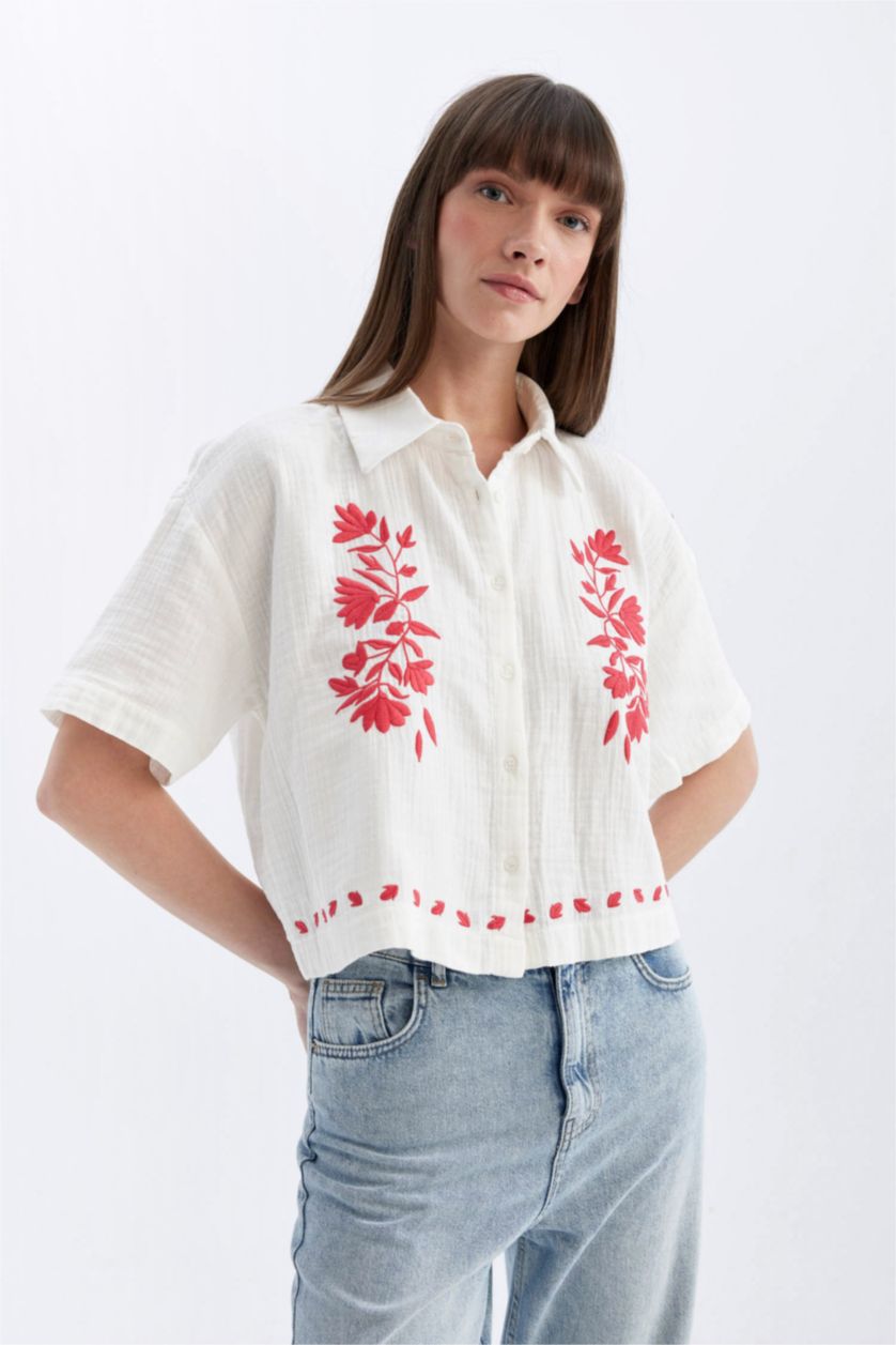 FEMME Blanc Chemise oversize en mousseline à manches courtes avec broderie