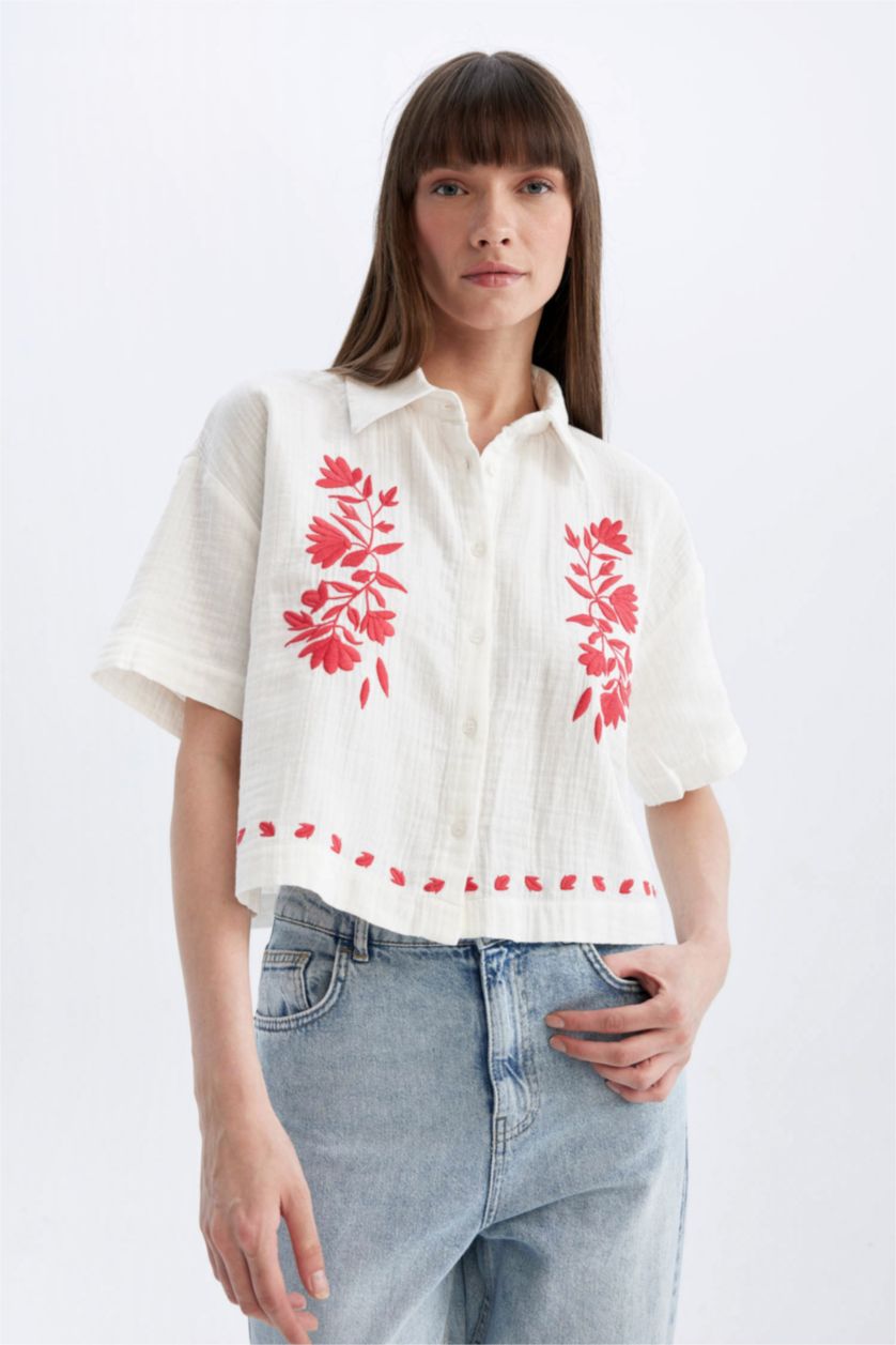 FEMME Blanc Chemise oversize en mousseline à manches courtes avec broderie