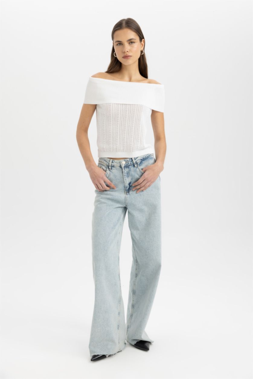 Woman White Fitted Open Shoulder Blouse