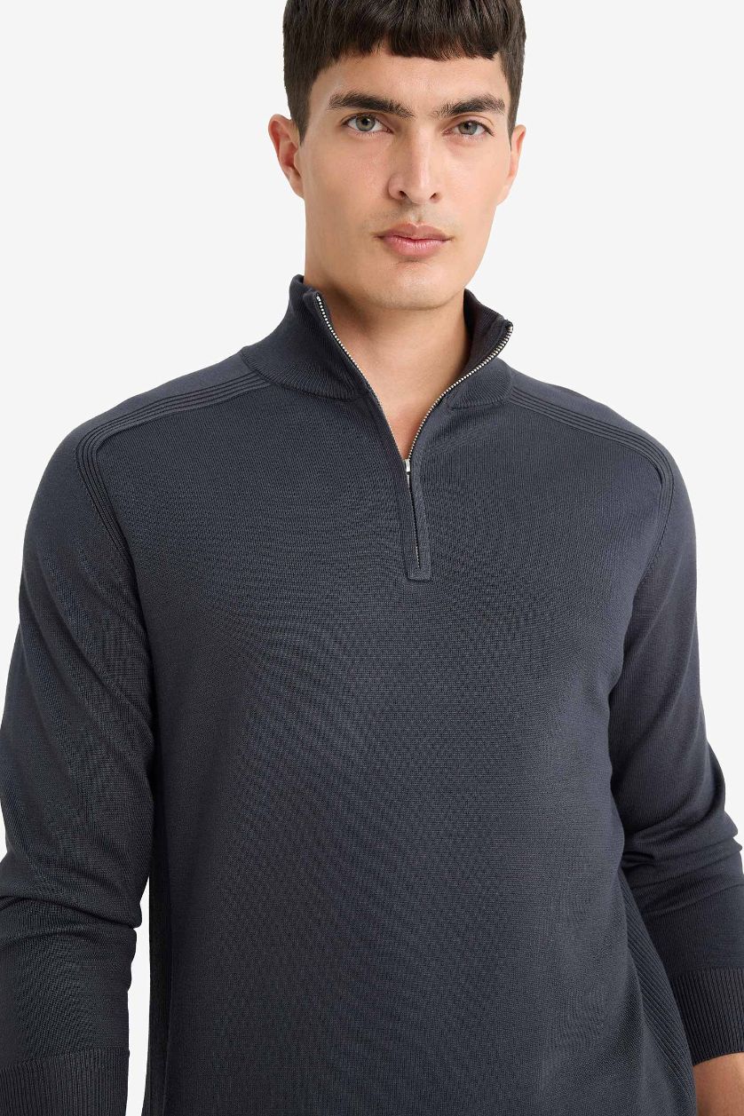 Man Anthracite Standard Fit Knitwear Pullover