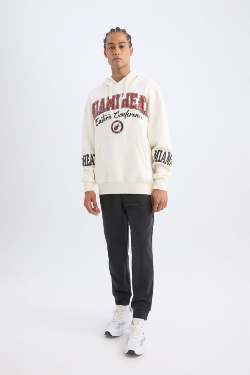 MAN Ecru DeFactoFit NBA Miami Heat Oversize Fit Hooded Printed Thick Sweatshirt