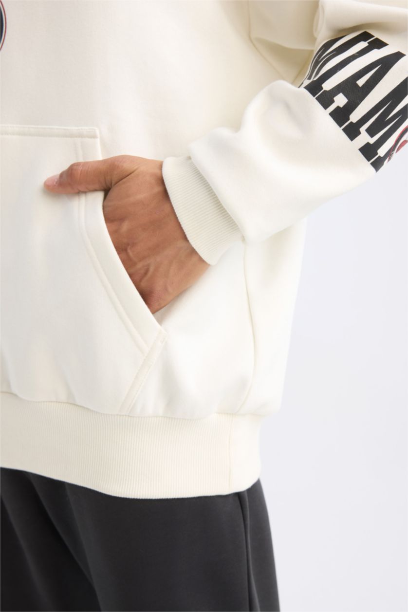 MAN Ecru DeFactoFit NBA Miami Heat Oversize Fit Hooded Printed Thick Sweatshirt