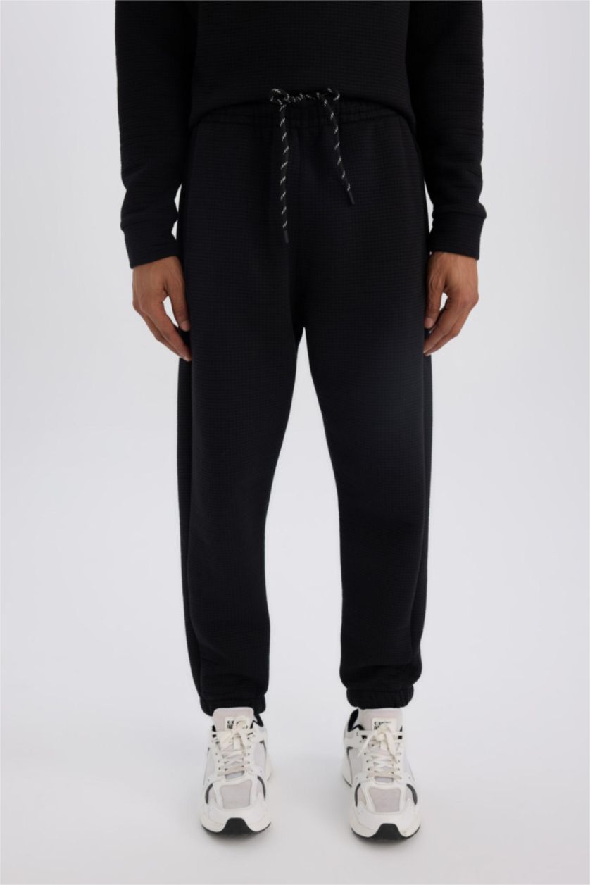 Man Black DeFactoFit Standard Fit Jogger Sweatpants