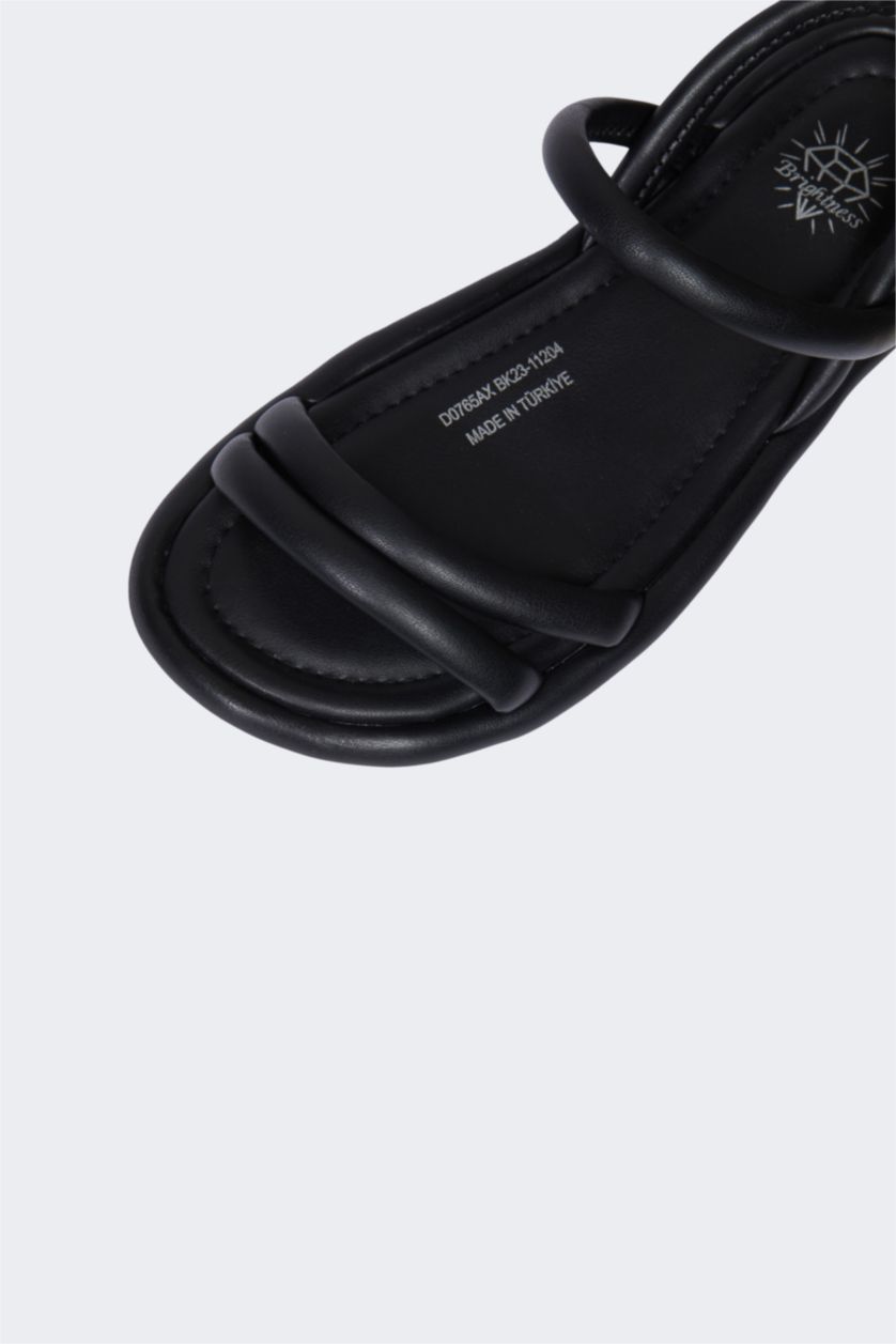 Woman Black Woman Slip On Flat Heel Sandals