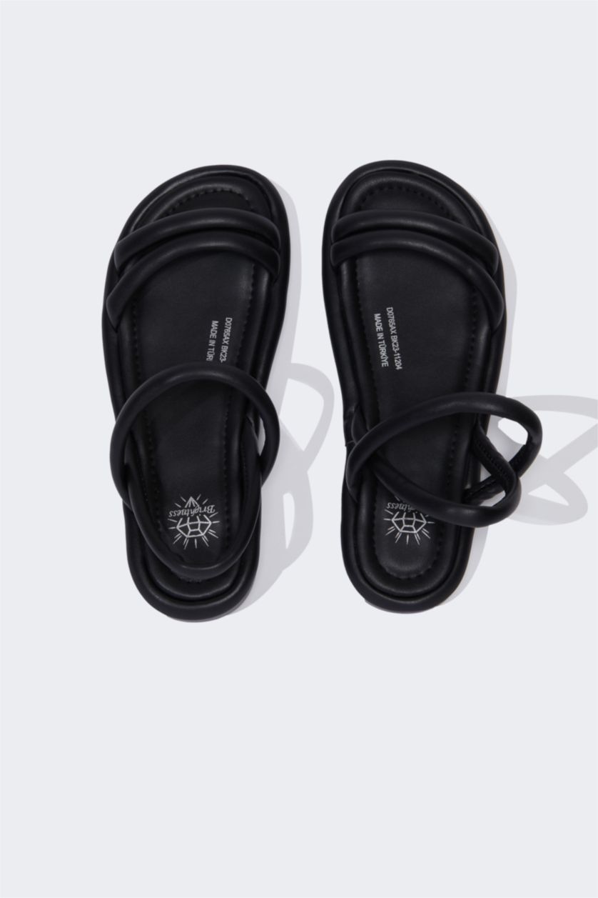 Woman Black Woman Slip On Flat Heel Sandals