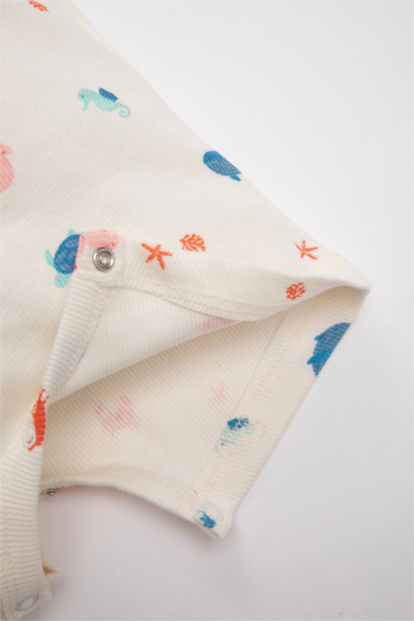 طفلة صغيرة بيج فاتح جمبسوت بناتي مضلع حديثي الولادة نص ردن بطبعة بحر