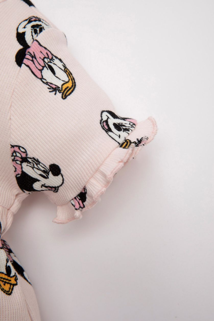 طفلة صغيرة زهري فاتح طقم بنات من فستان بطبعة ميكي ماوس و كيلوت