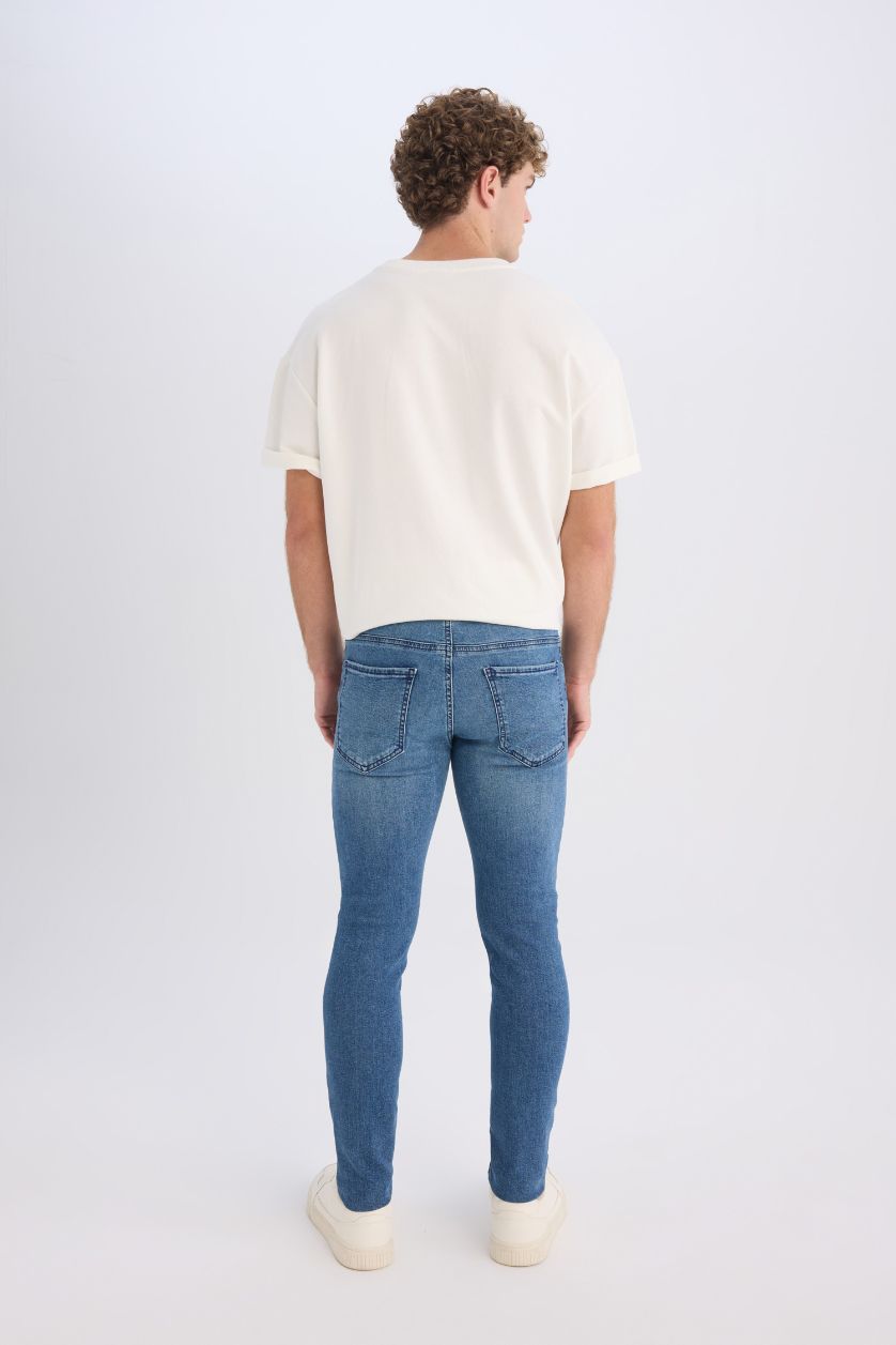 رجالي أزرق بنطلون جينز سوبر سكيني فيت برجل ضيقة وتفاصيل ممزقة