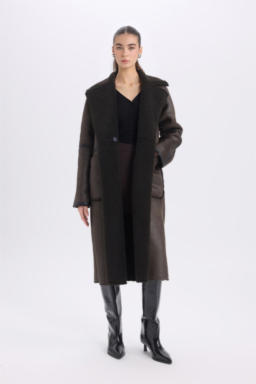 Kadın Kahve Regular Fit Smokin Yaka Suni Deri Düğmeli Cepli Pelüş Astar Parka