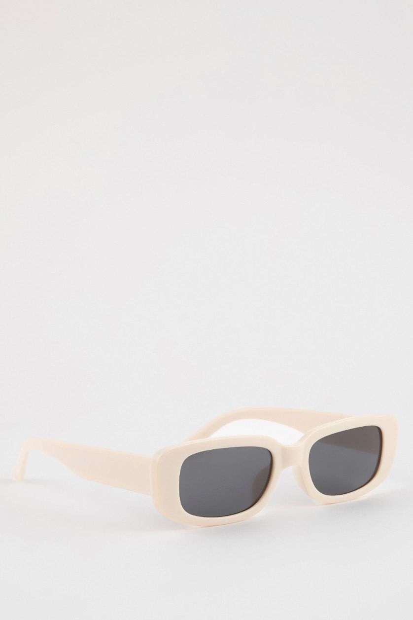 Woman White Woman Rectangular Sunglasses