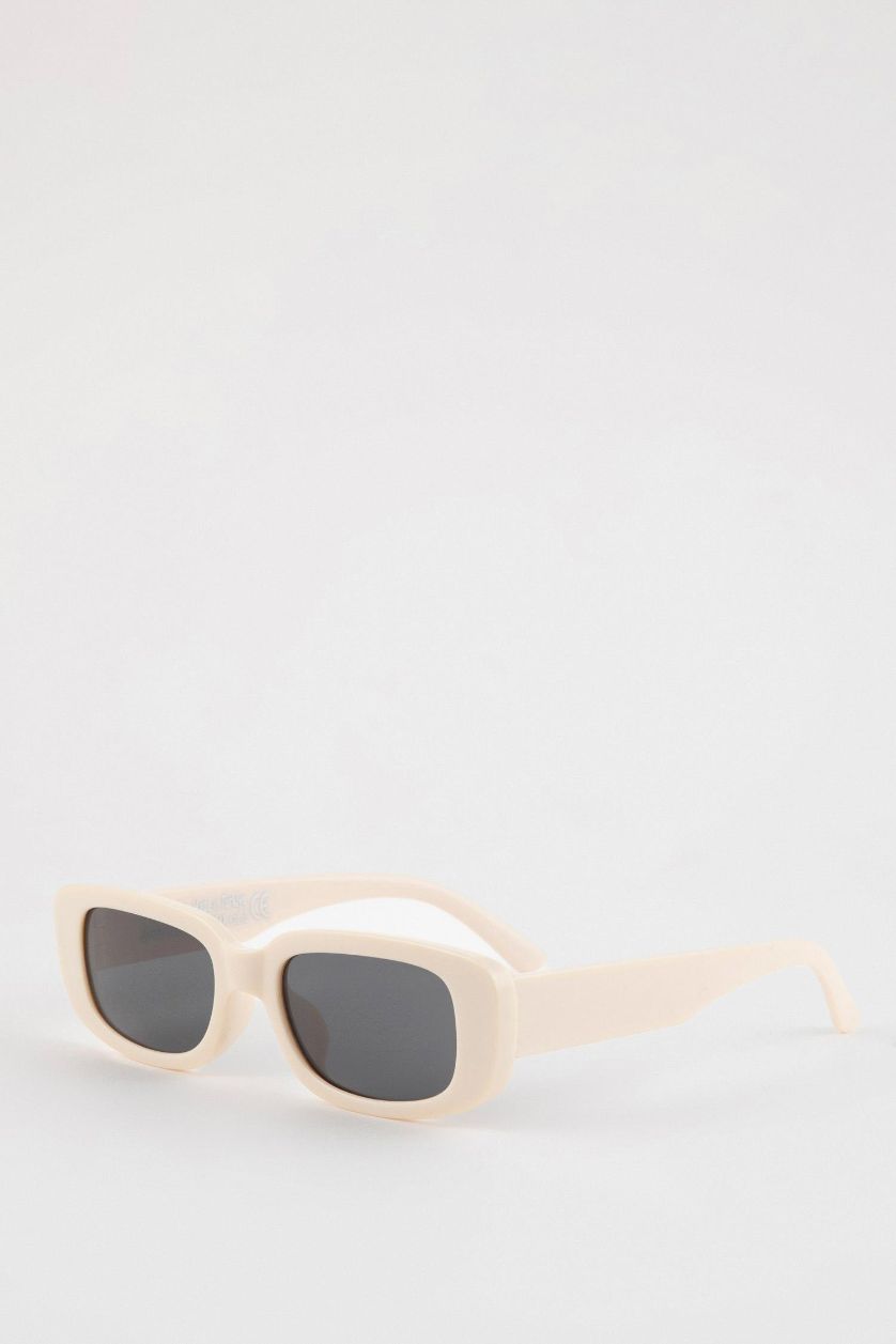 Woman White Woman Rectangular Sunglasses