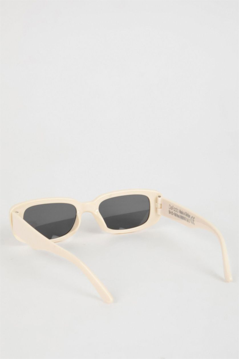 Woman White Woman Rectangular Sunglasses