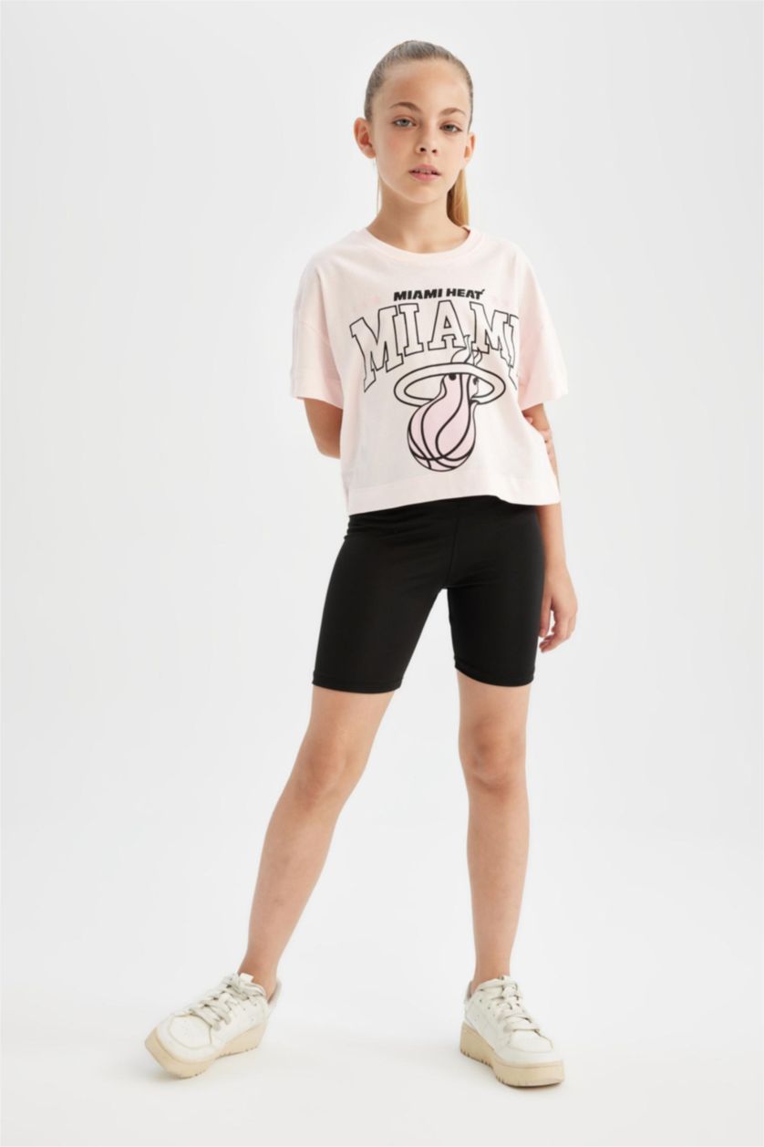 بنات أسود ستريج قصير بناتي