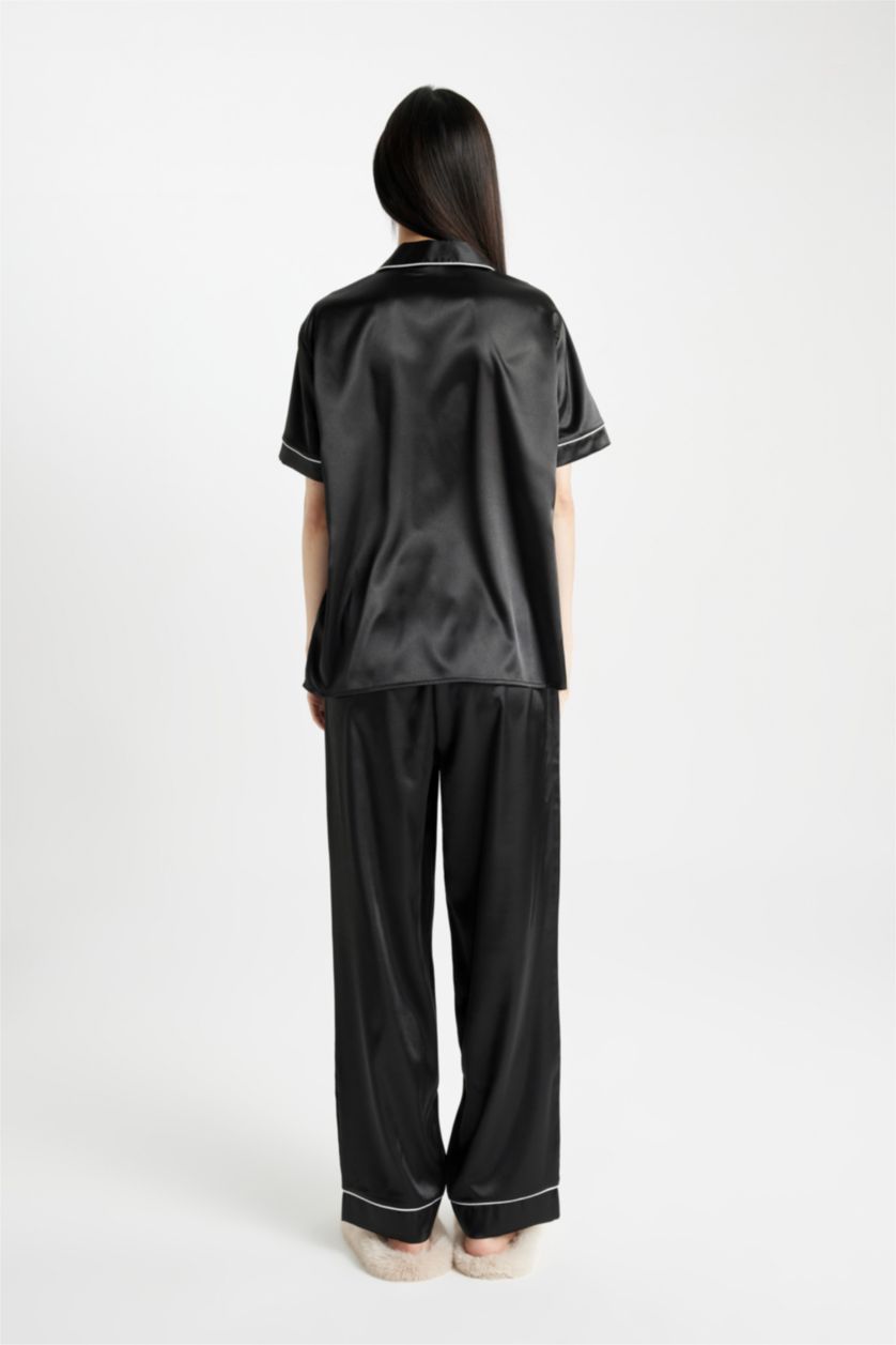 FEMME Noir Ensemble Pyjama Court en Satin à manches courtes