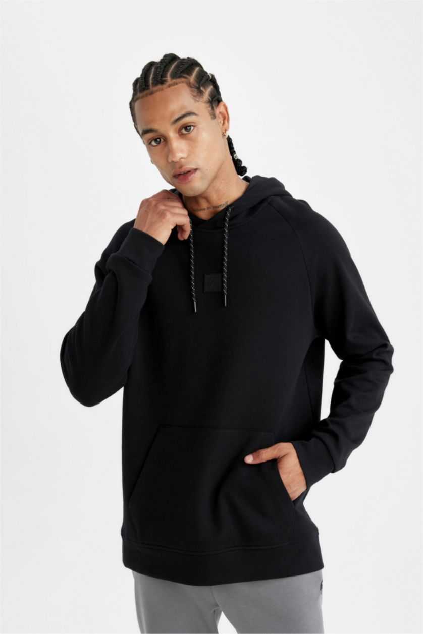 Erkek Siyah Standart Fit Cepli Kapüşonlu Sporcu Sweatshirt