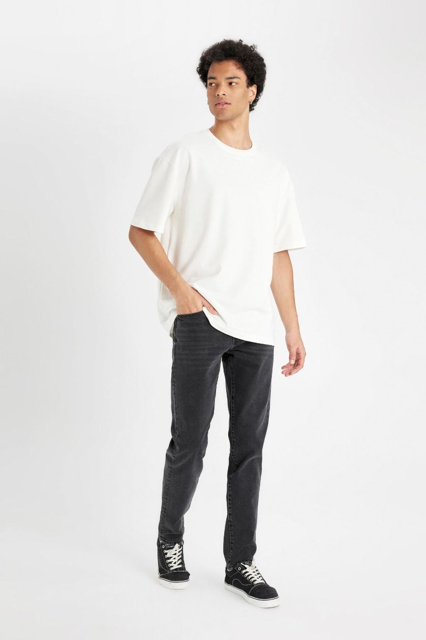Erkek Siyah Slim Tapered Fit Dar Kalıp Normal Bel Daralan Paça Jean Pantolon