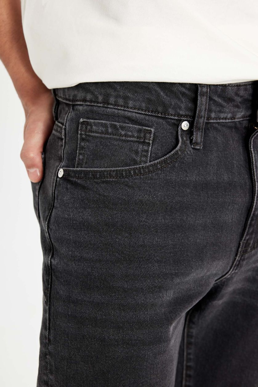 Erkek Siyah Slim Tapered Fit Dar Kalıp Normal Bel Daralan Paça Jean Pantolon