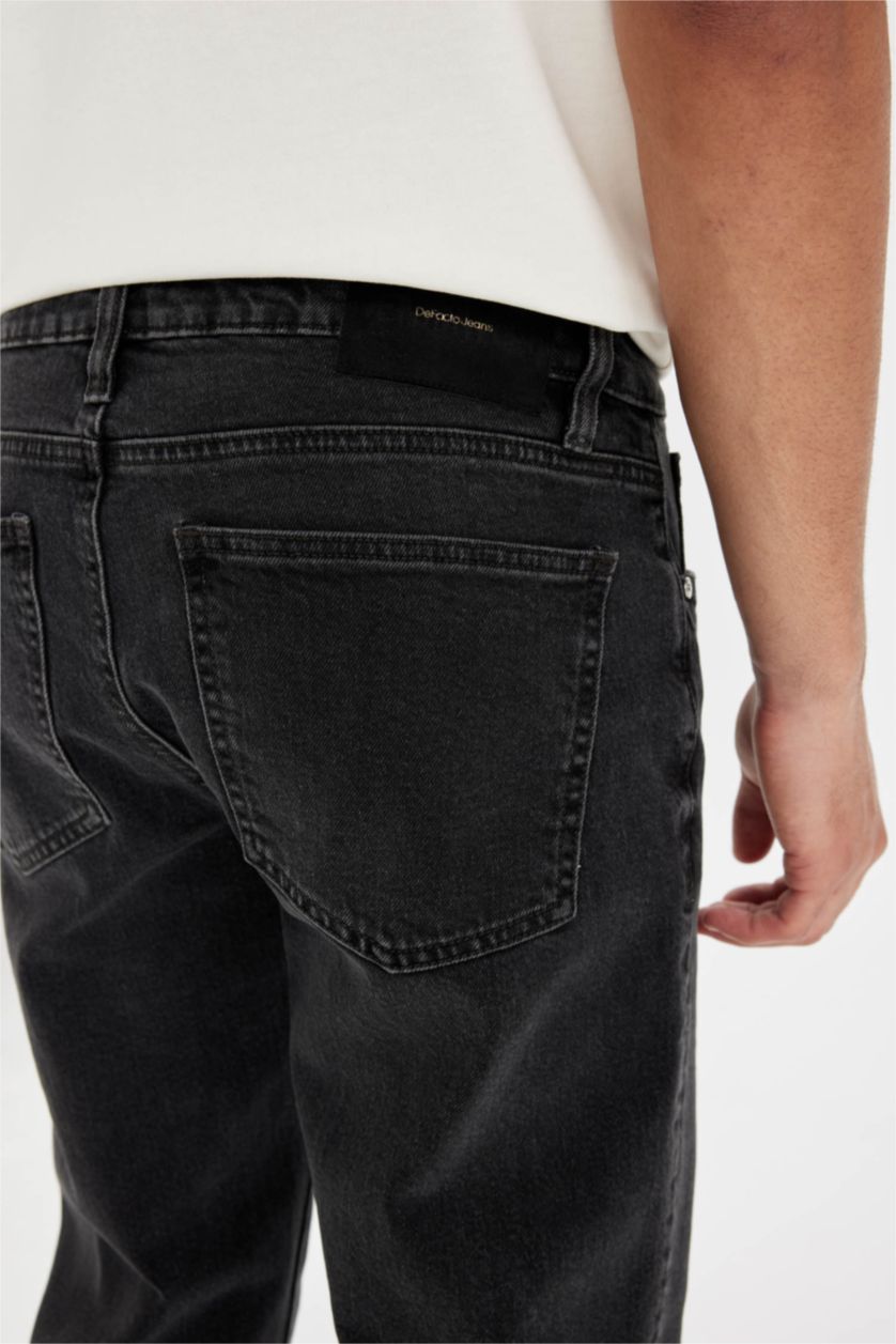 Erkek Siyah Slim Tapered Fit Dar Kalıp Normal Bel Daralan Paça Jean Pantolon
