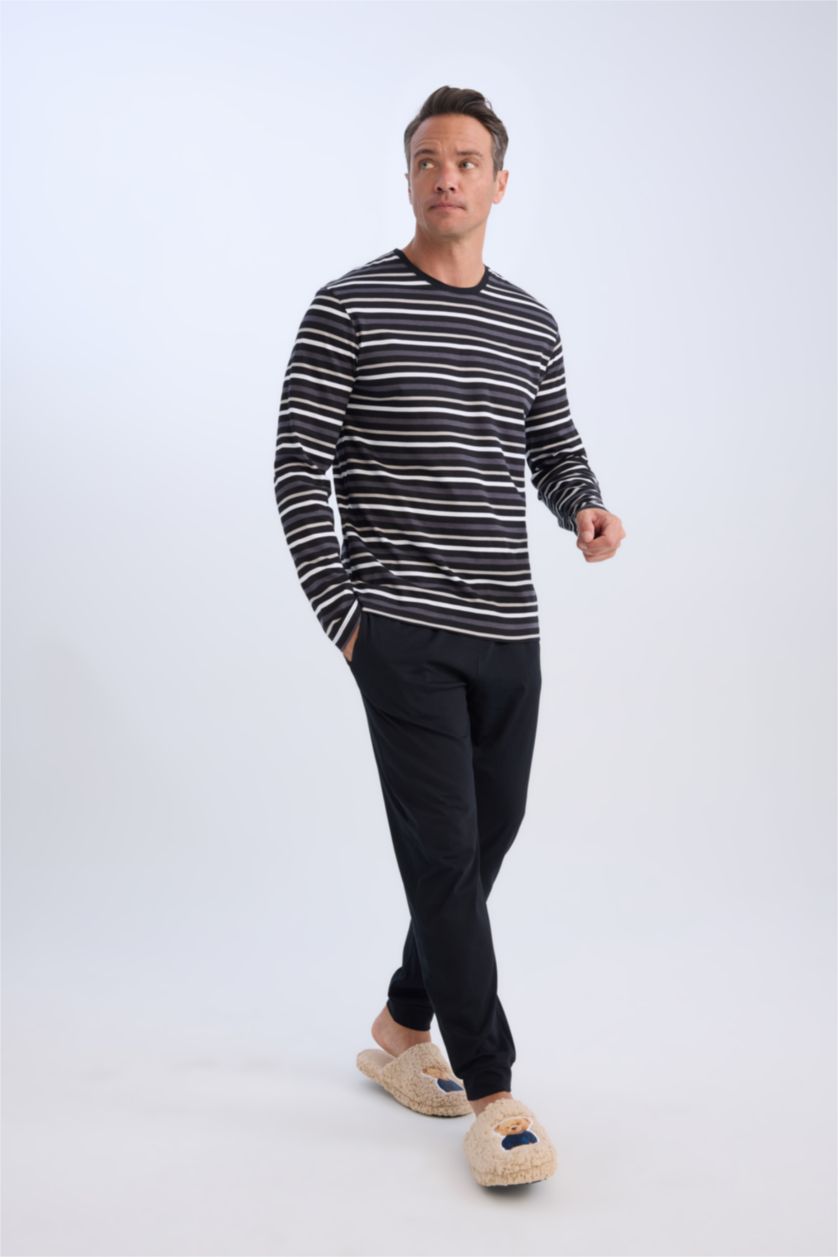 Man Black 2 piece Set